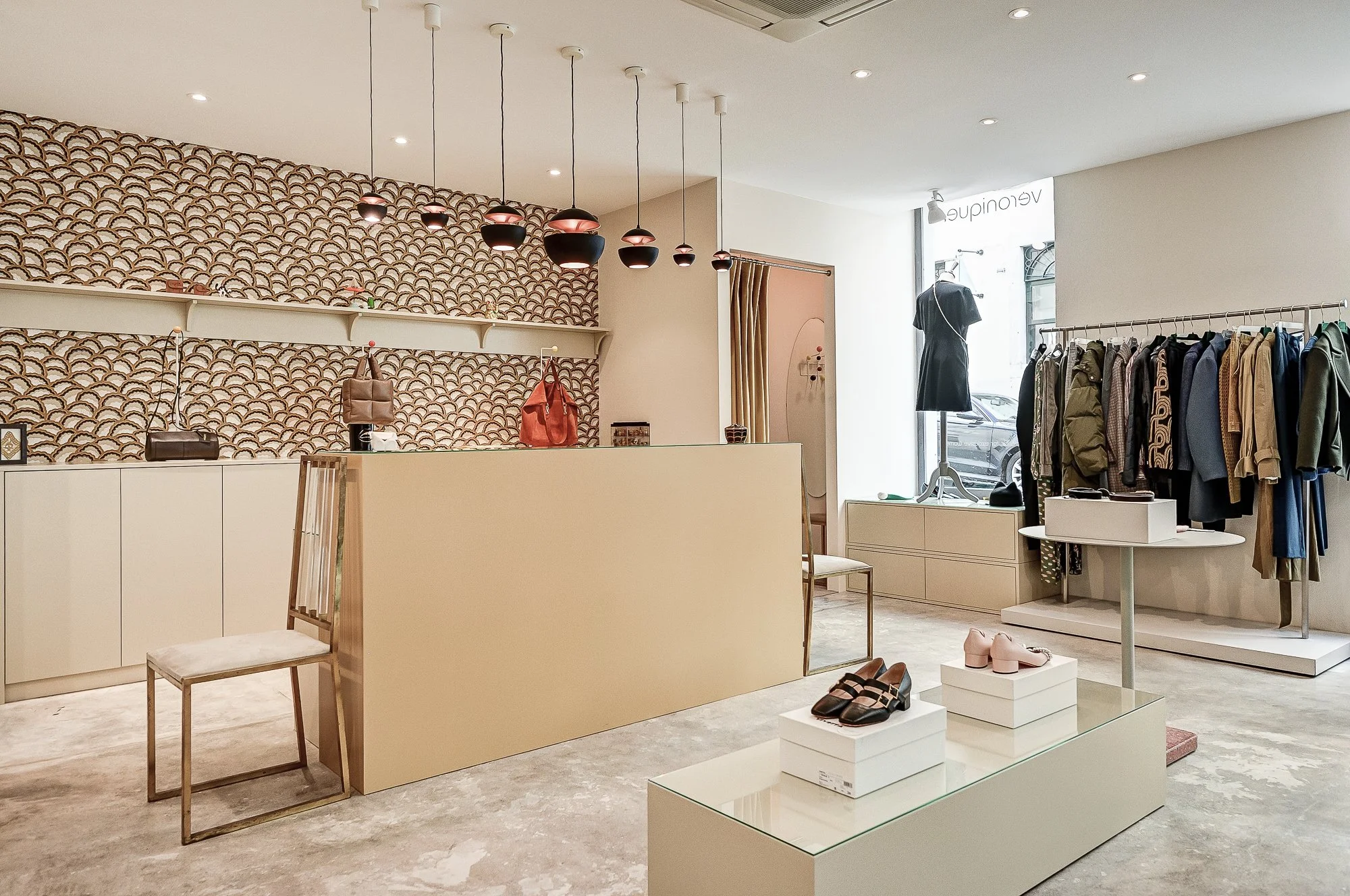 About — Véronique Boutique